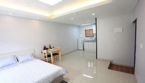 Room (Couple Room D)