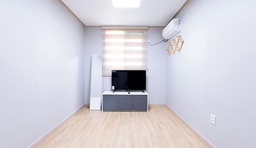 Room (Star Room (Mountain View))