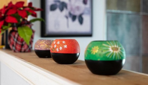 Room (Dandelion flower)