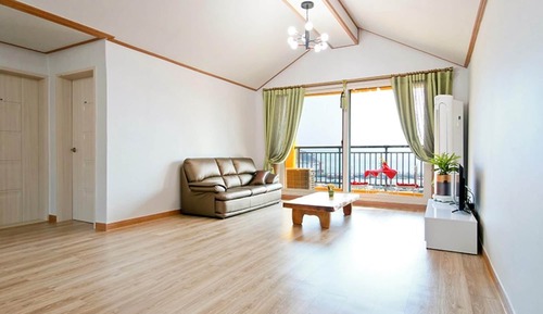 Room (Morning sunshine)