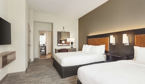 Suite, 2 Queen Beds, Accessible, Bathtub
