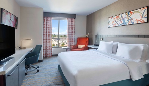 Room, 1 King Bed, Accessible (Hearing)