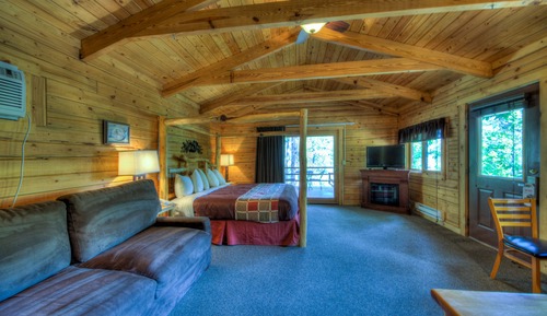 #44 Honeymoon Cabin