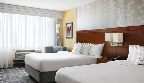 Room, 2 Queen Beds (Mobility/Hearing Access, Roll-In Shwr)