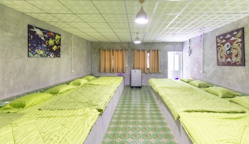 Family Room, Multiple Beds