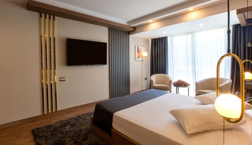 Junior Suite, Balcony, Garden View