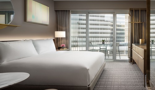 Fairmont Gold, Signature Suite, 1 King Bed, Balcony, Executive Level