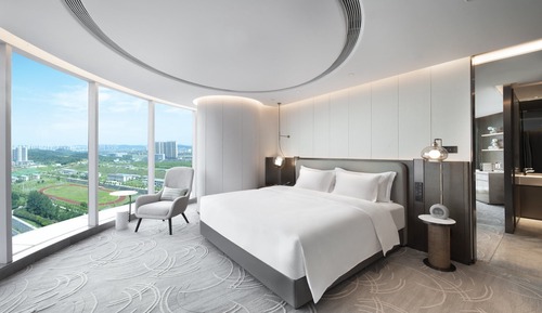 Suite, 1 King Bed (Dining Area)