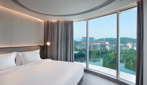 Junior Suite, 1 King Bed