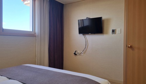 Family Room (Pet Friendly)