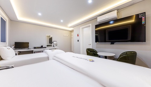 Room (VIP Twin (Double + Single Netflix Fre)