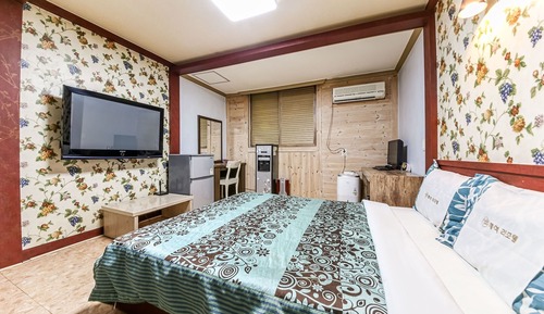 Room (Business room)