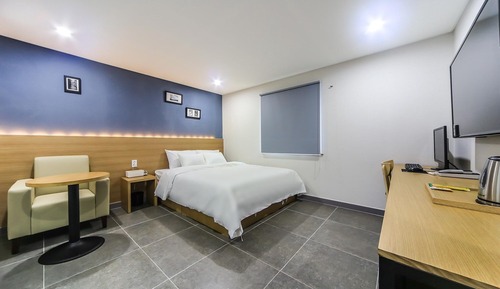 Room (Special Room B (Non-smoking / Free ac)