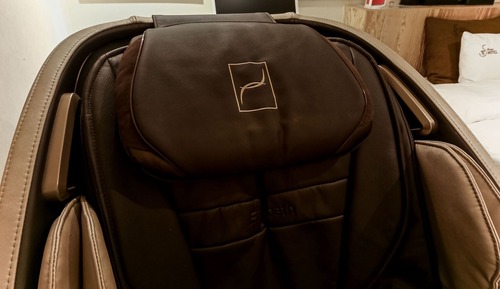 Room (Massage chair room)