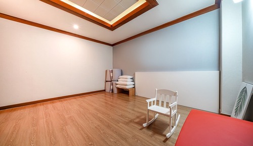 Room (Family Pool Room 302 (Ondol))