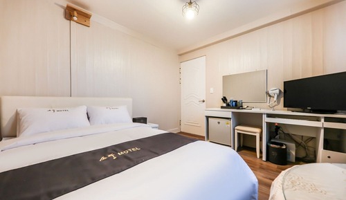 Room (Standard Room)