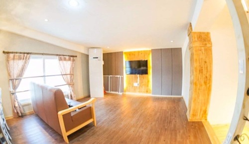 Room (Violin (Duplex))