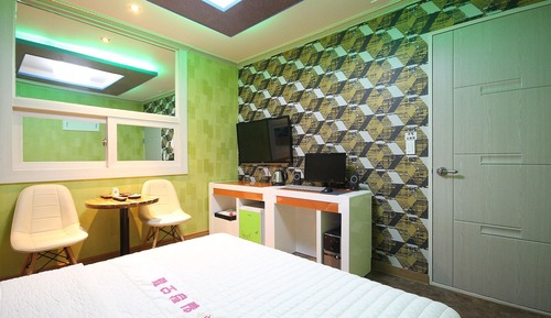 Room (Standard Room)