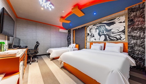 Room (Couple PC + Twin)