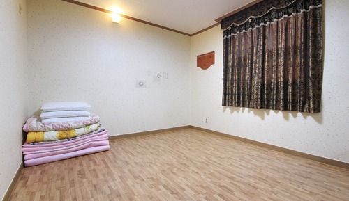 Room (Korean)