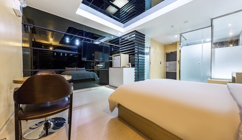 Room (Deluxe - Wednesday)