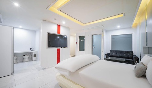 Room (VIP (latest bedding/mattress change N)