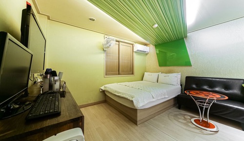 Room (Standard Room)