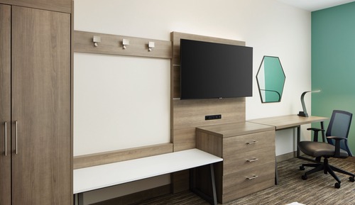 Standard Room, 1 King Bed, Roll-in Shower (Roll-In Shower)