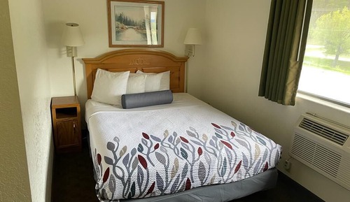 Deluxe Room, 1 Queen Bed, Non Smoking