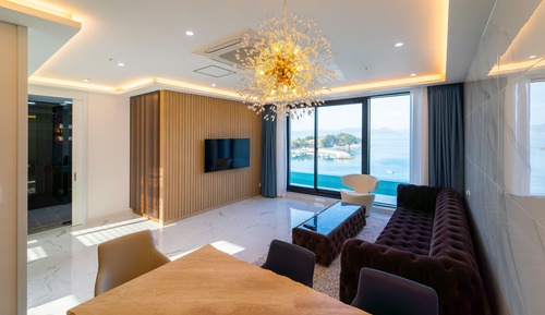 Rooftop Pool Villa A (No lukewarm water available in winter)