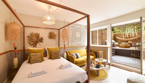 Honeymoon Apartment, Ensuite