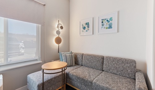 Studio, 1 King Bed with Sofa bed (Hearing Accessible)