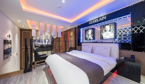 Room (VIP Suite A - Duplex Room (1 room 1 p)