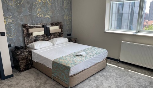 Deluxe Double Room, Partial Sea View