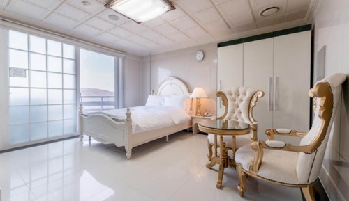 Room (Standard Double (Sunrise View))