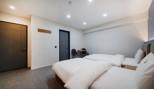 Room (Twin (Please contact the company if y)