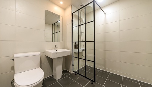 Room (Style Twin (Styler CESCO Serviced Hot)