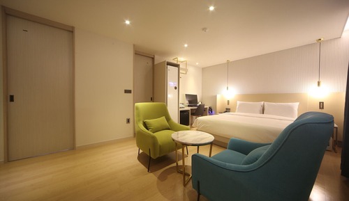 Royal Double Room (With Styler)