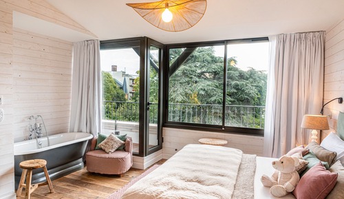 Double Room, Prestige