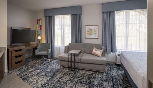 Studio, 1 King Bed with Sofa bed (Wet Bar & Work Area)