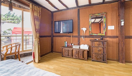 Basic Room, 1 Bedroom (hwangtobang 103 (ocean view))