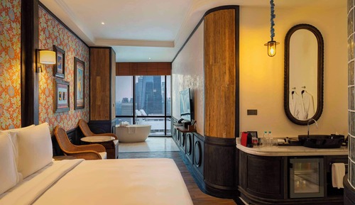 Grand Deluxe Room - King Bed