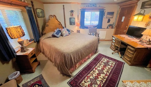 Lodge King Room