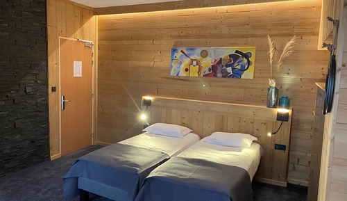 Twin Chalet Spirit with Heritage view