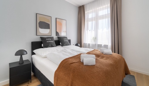 One-Bedroom Suite L with sofa bed