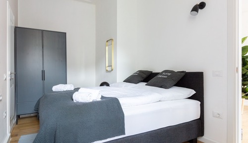 One-Bedroom Suite XL with sofa bed and balcony