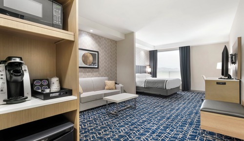 Suite, 1 King Bed, Non Smoking (with Sofabed)