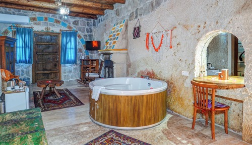 Deluxe Kayay Balayi Odasi Jakuzili- 107