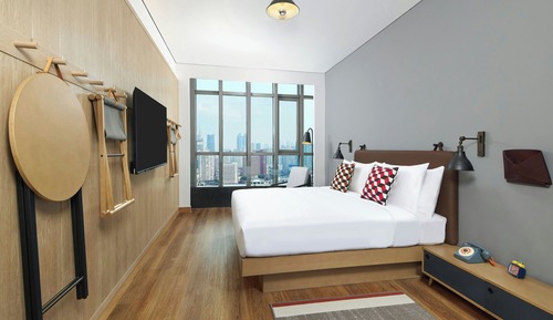 Room, 1 King Bed, City View, Corner