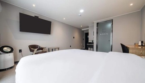 Deluxe Double Room, 1 Queen Bed, Non Smoking, Balcony